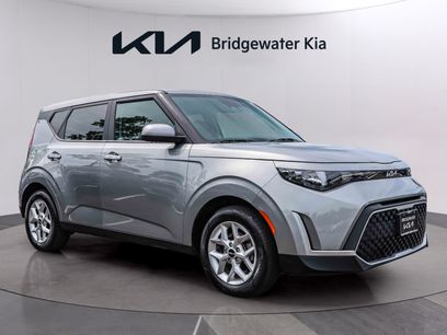 Certified 2025 Kia Soul LX w/ LX Technology Package
