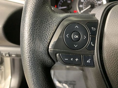 Used 2022 Toyota Corolla LE FWD image 14