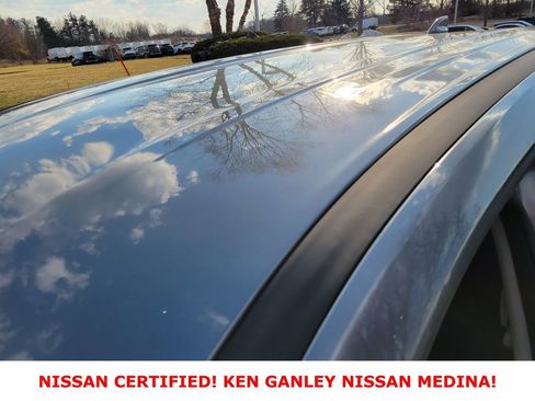 Certified 2025 Nissan Rogue SV image 17