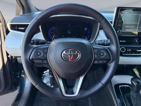 Used 2020 Toyota Corolla XSE image 28