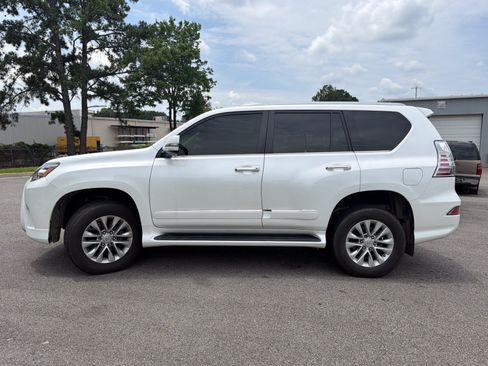 Used 2017 Lexus GX 460 Premium w/ Premium Package AWD/4WD image 9