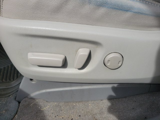 Used 2014 Toyota Sienna XLE FWD image 35