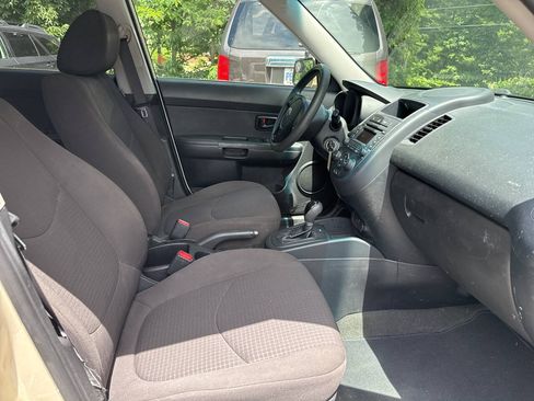Used 2012 Kia Soul FWD image 37