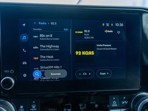 Used 2025 Toyota Highlander XLE image 17