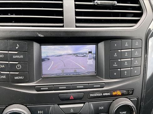 Used 2019 Ford Explorer XLT FWD image 26