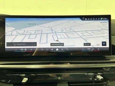 Used 2026 BMW X5 xDrive40i w/ M Sport Package image 23