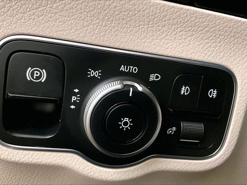 Used 2021 Mercedes-Benz GLA 250 4MATIC image 30