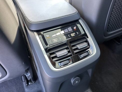 Certified 2024 Volvo XC90 T8 Plus w/ Protection Package Premier image 15