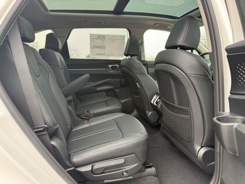 New 2026 Kia Sorento EX w/ EX Premium Package AWD/4WD image 6