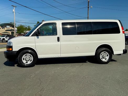 Used 2018 Chevrolet Express 2500 LS w/ Driver Convenience Package RWD image 7