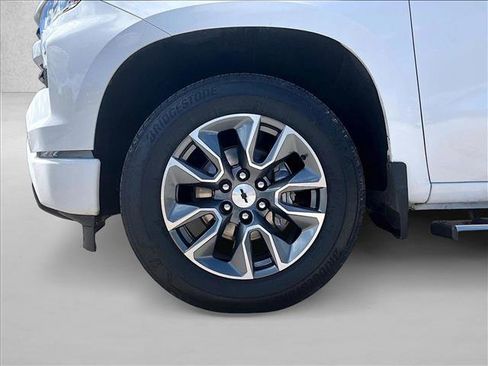 Used 2023 Chevrolet Silverado 1500 RST RWD image 10