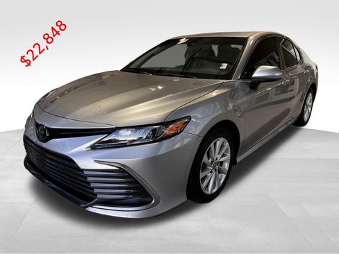 Certified 2023 Toyota Camry LE image 4