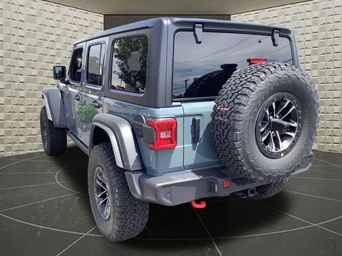 New 2026 Jeep Wrangler Unlimited Rubicon w/ Xtreme 35 Tire Package AWD/4WD image 5