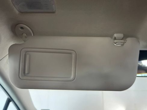 Used 2021 Toyota Corolla LE FWD image 73