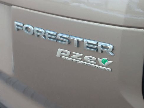 Used 2015 Subaru Forester 2.5i Premium image 12