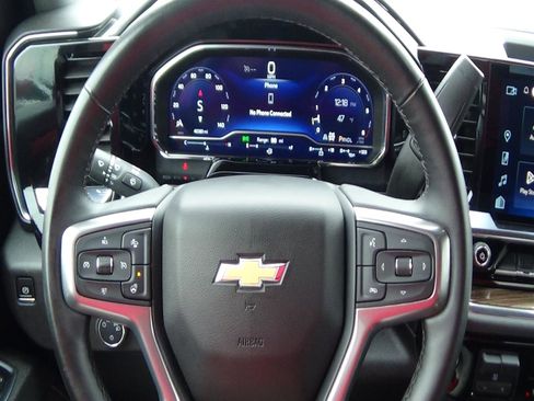 Used 2025 Chevrolet Silverado 1500 LT image 19