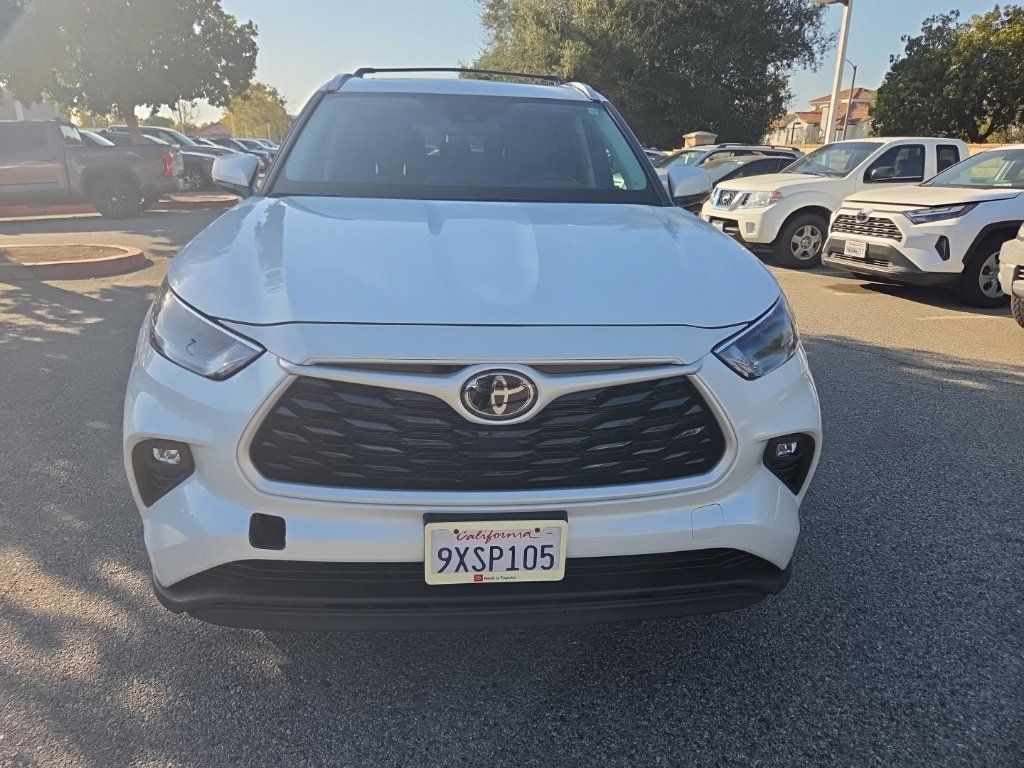 Used 2026 Toyota Highlander XLE AWD/4WD image 9