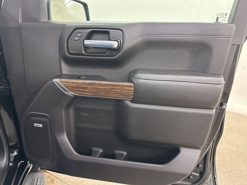 Used 2020 Chevrolet Silverado 1500 High Country w/ Technology Package image 19