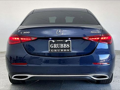 Used 2025 Mercedes-Benz C 300 4MATIC Sedan w/ Exclusive Trim Package image 7