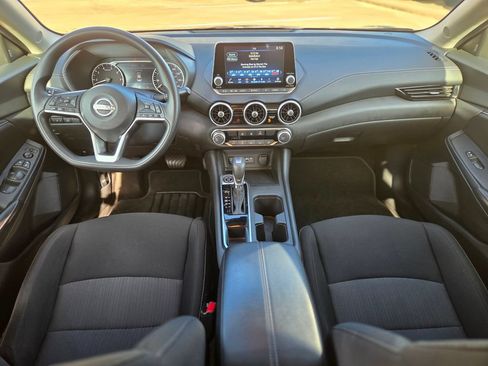 Used 2024 Nissan Sentra SV FWD image 11