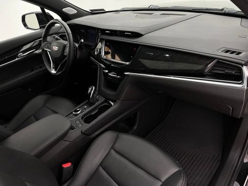 Used 2022 Cadillac XT6 Premium Luxury image 19