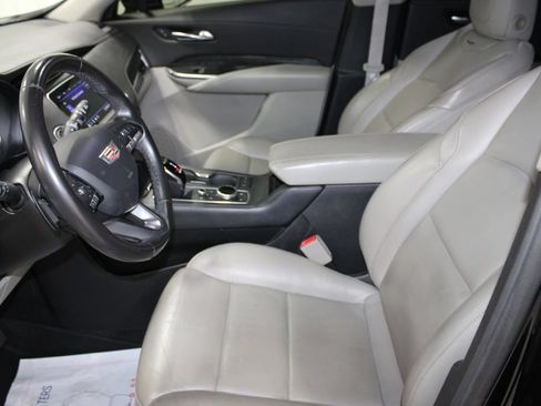 Used 2020 Cadillac XT4 Premium Luxury FWD image 12