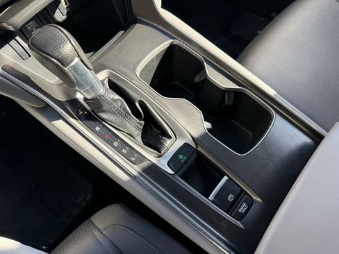 Used 2019 Honda Accord LX image 18