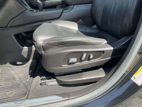 Used 2019 Cadillac XT5 Premium Luxury w/ LPO, Black Ice Package AWD/4WD image 28