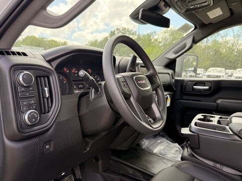 New 2026 GMC Sierra 2500 Pro w/ 1SA Pro Safety Plus Package AWD/4WD image 13