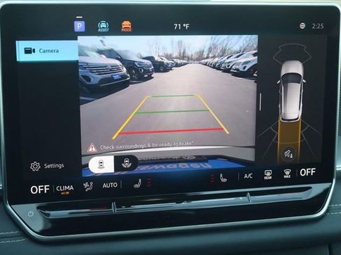 New 2026 Volkswagen Tiguan SE R-Line AWD/4WD image 16