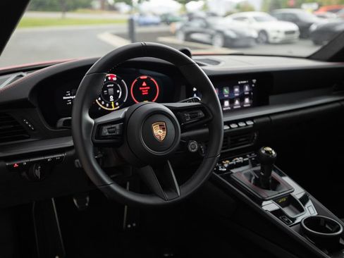 Used 2026 Porsche 911 GT3 RWD image 34