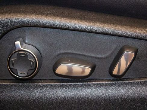 Used 2023 Cadillac XT4 Sport w/ Enhanced Visibility Package image 21