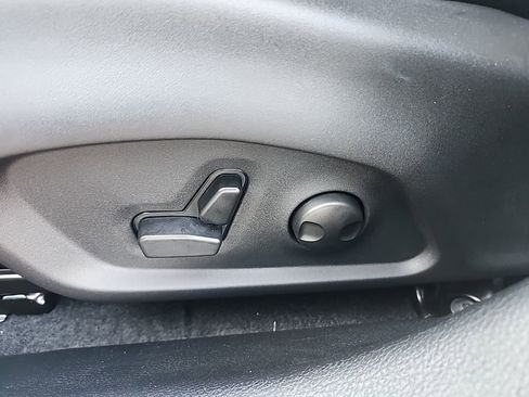 New 2026 Jeep Compass Limited image 23