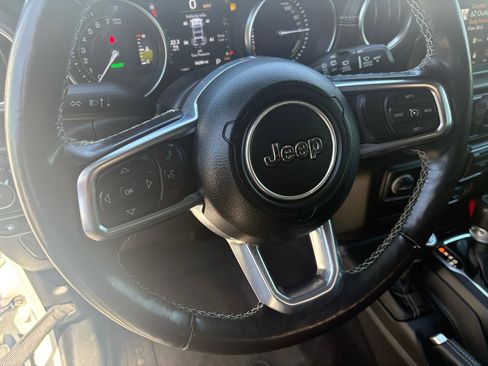 Used 2023 Jeep Wrangler Unlimited Sahara w/ Cold Weather Group AWD/4WD image 18