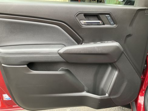 Used 2024 Chevrolet Colorado LT w/ LT Convenience Package III AWD/4WD image 27