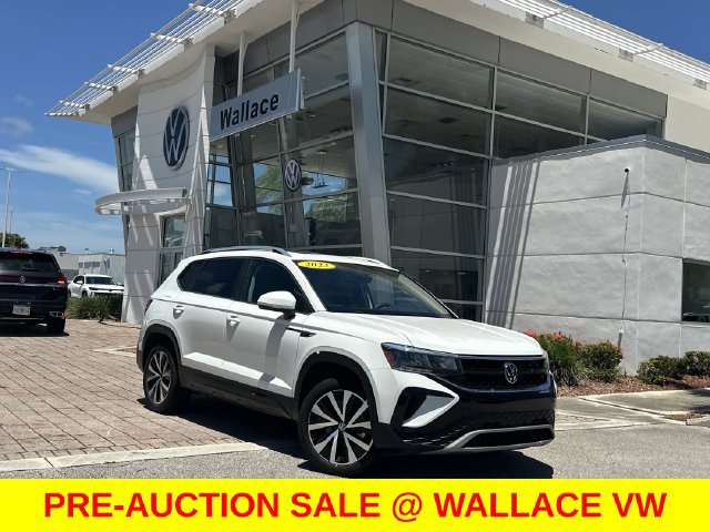 Certified 2023 Volkswagen Taos SE w/ Panoramic Sunroof Package FWD image 1