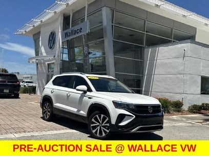 Certified 2023 Volkswagen Taos SE w/ Panoramic Sunroof Package