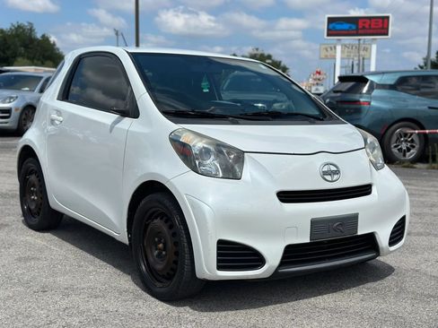 Used 2014 Scion iQ FWD image 4