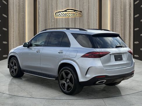 Used 2025 Mercedes-Benz GLE 450e 4MATIC w/ AMG Line Exterior image 5