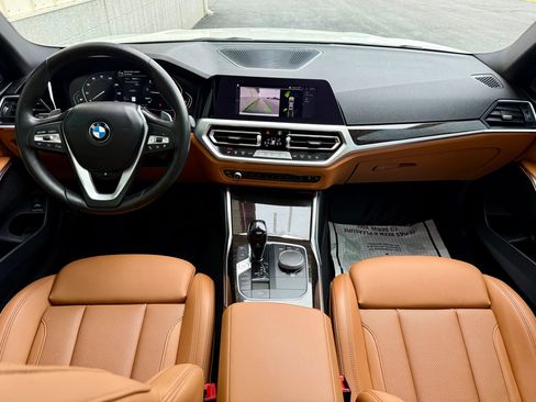 Used 2022 BMW 330i xDrive Sedan w/ Driving Assistance Package AWD/4WD image 17