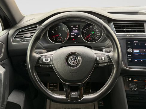 Used 2020 Volkswagen Tiguan SE R-Line image 27