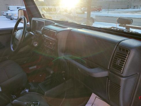 Used 2006 Jeep Wrangler X w/ Premium Audio Group image 11