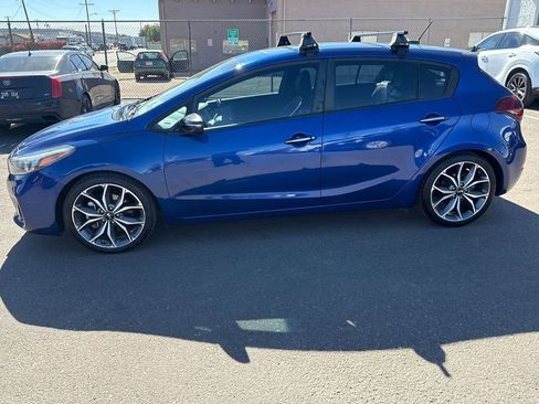 Used 2017 Kia Forte SX image 5