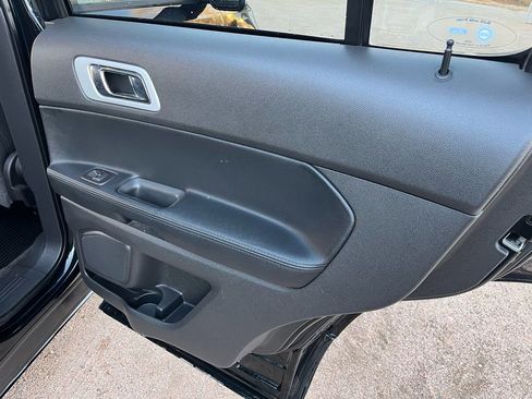 Used 2014 Ford Explorer XLT w/ Equipment Group 201A image 21
