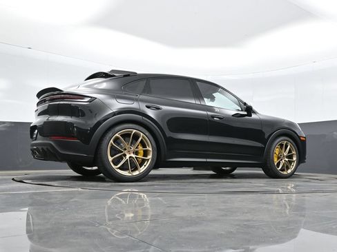 New 2026 Porsche Cayenne Turbo GT AWD/4WD image 38