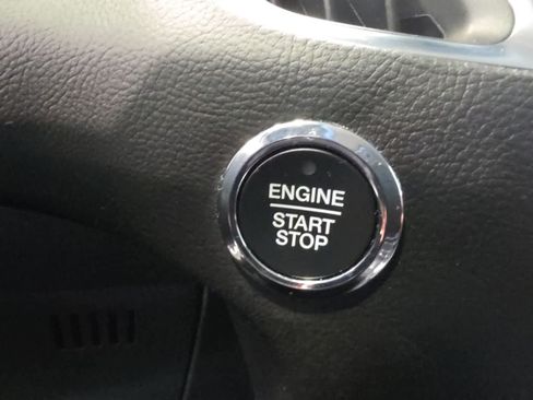 Used 2024 Ford Edge Titanium AWD/4WD image 25