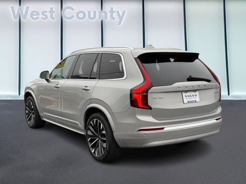 Used 2025 Volvo XC90 B5 Plus image 7