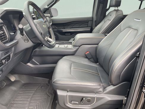 Used 2023 Ford Expedition Platinum AWD/4WD image 16