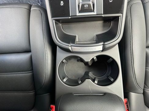 Certified 2026 Porsche Macan image 28