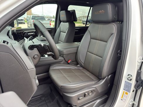 New 2025 Chevrolet Tahoe High Country AWD/4WD image 14